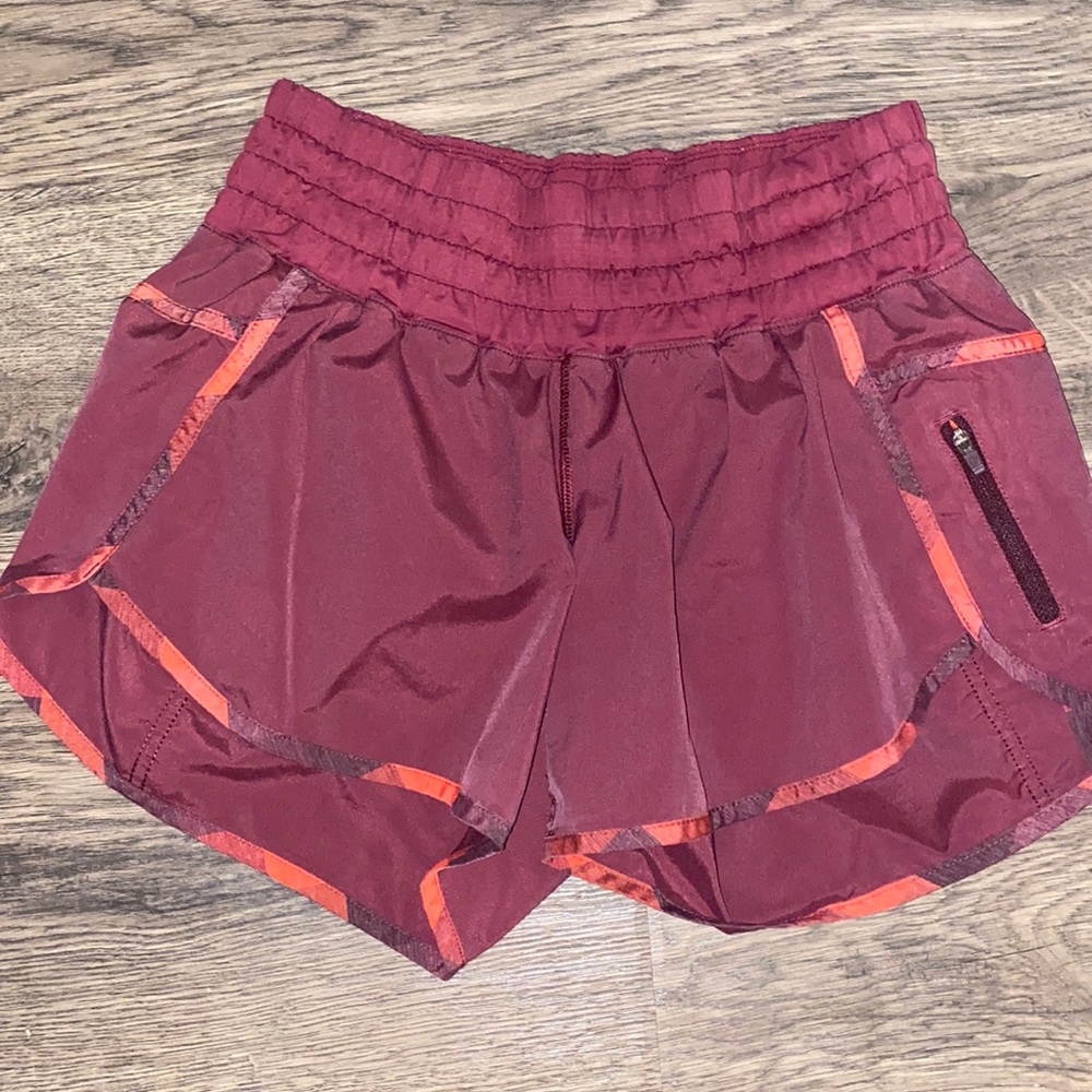 LULULEMON BURGUNGY SHORTS